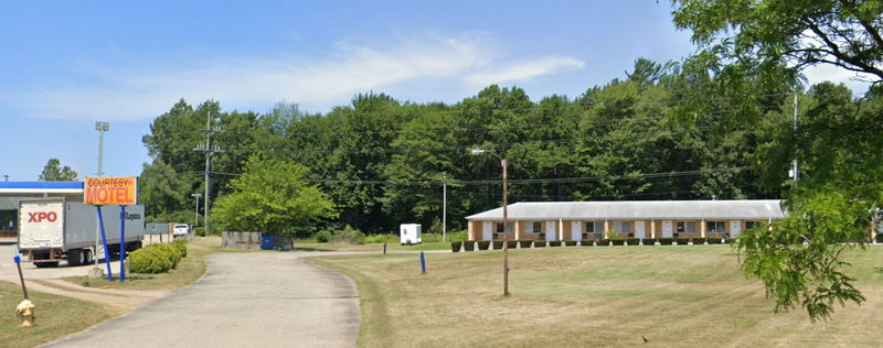 Courtesy Motel - Web Listing (newer photo)